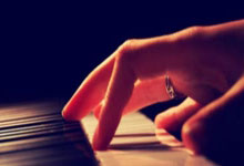  内马尔这里是球场不是秀场 