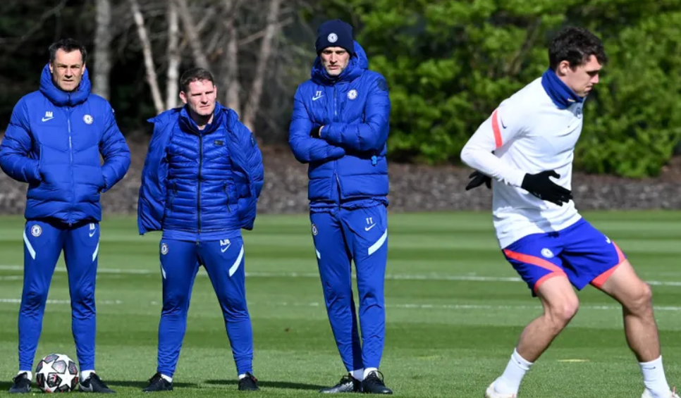 包含圣安东尼奥马刺内部会议纪要流出——加时末段再遭质疑，德甲使命明确，高层口径保持一致的词条