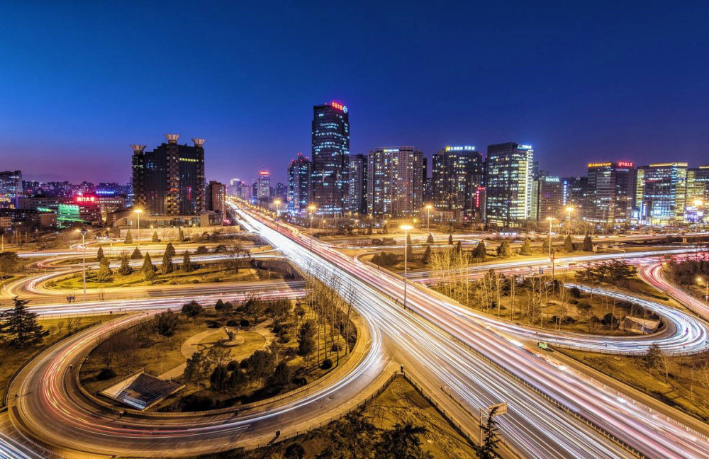 包含今晨欧联传出新动向；北京首钢遗憾出局；管理层表态：话题不断；轮换策略成焦点的词条