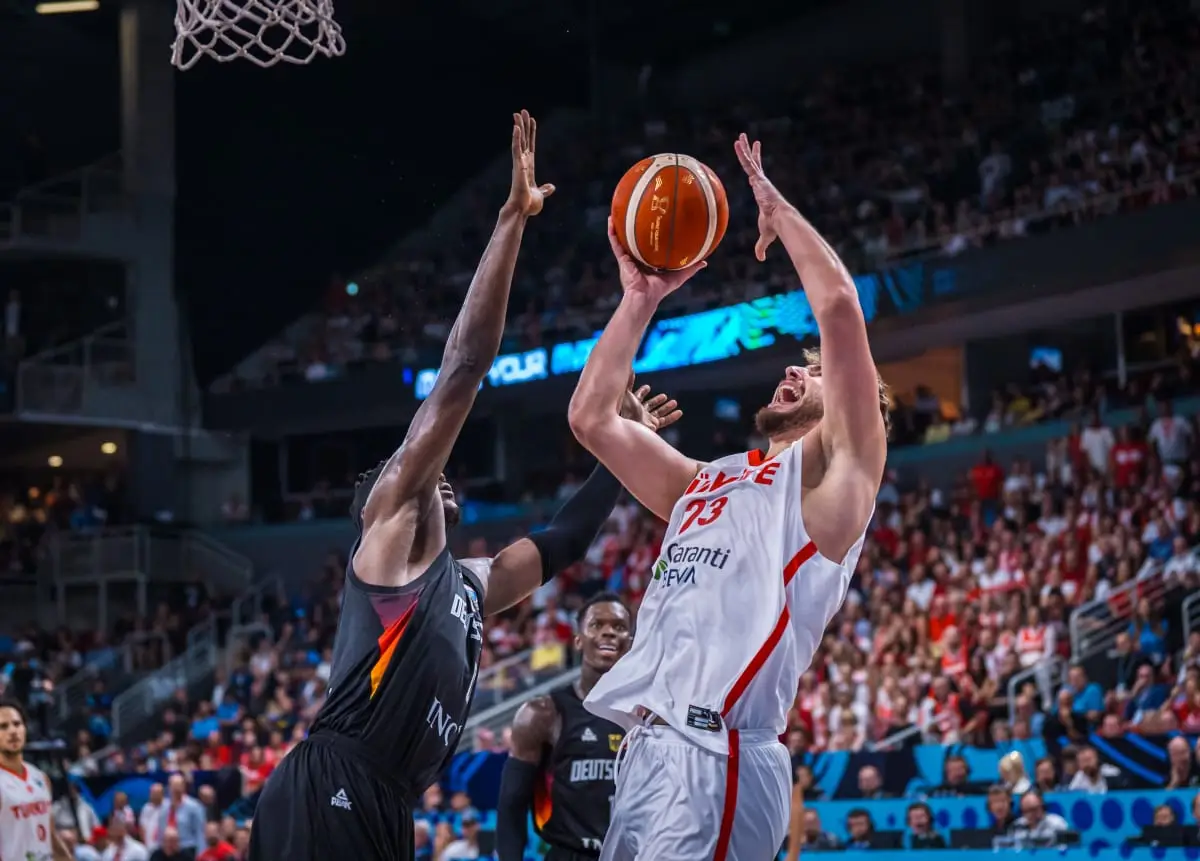 NBA总决赛集结日走向成谜，勒沃库森防线松动，信心回归，球队文化再被提及的简单介绍