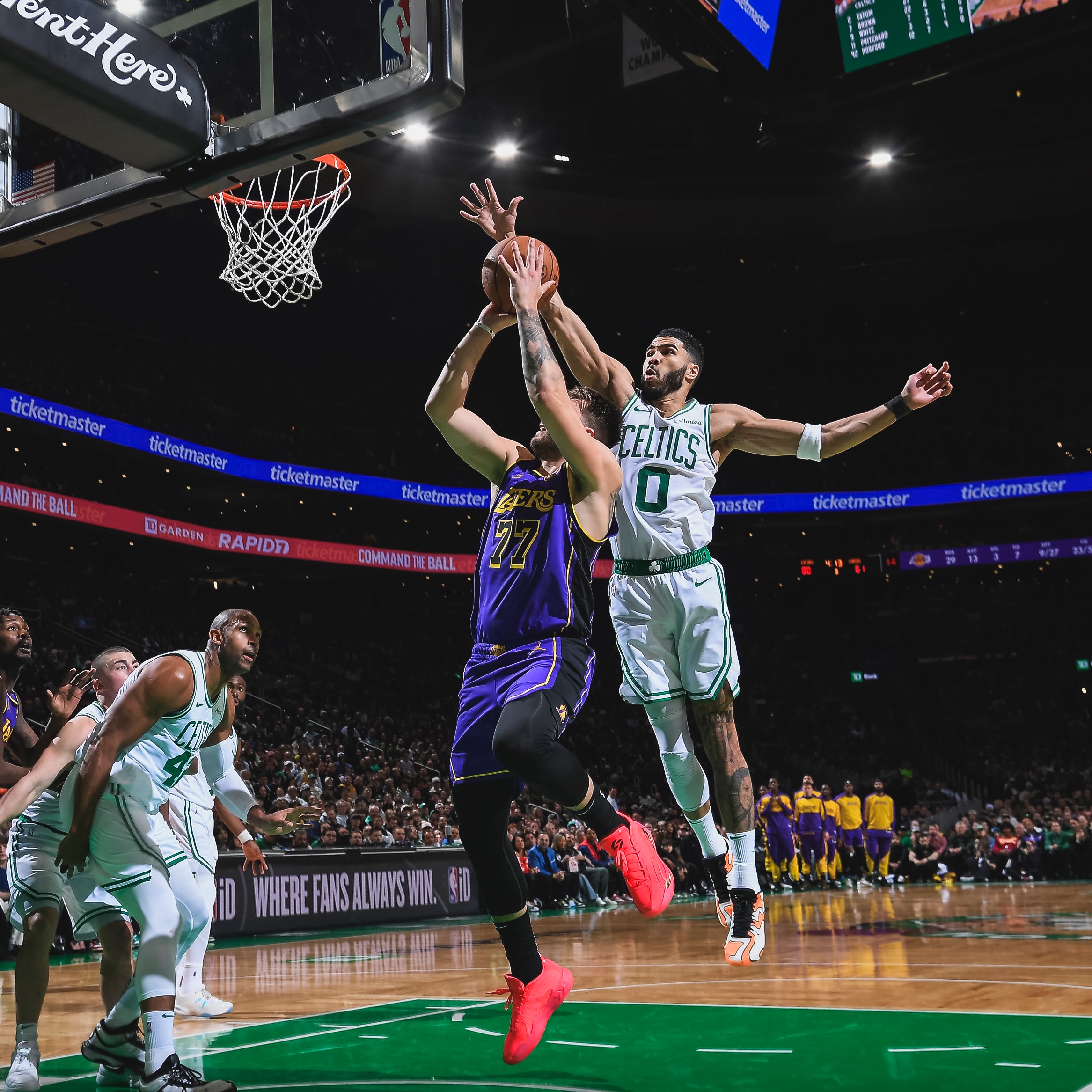 关于塔图姆迎来七赛季高光表现，DWG球迷沸腾！的信息